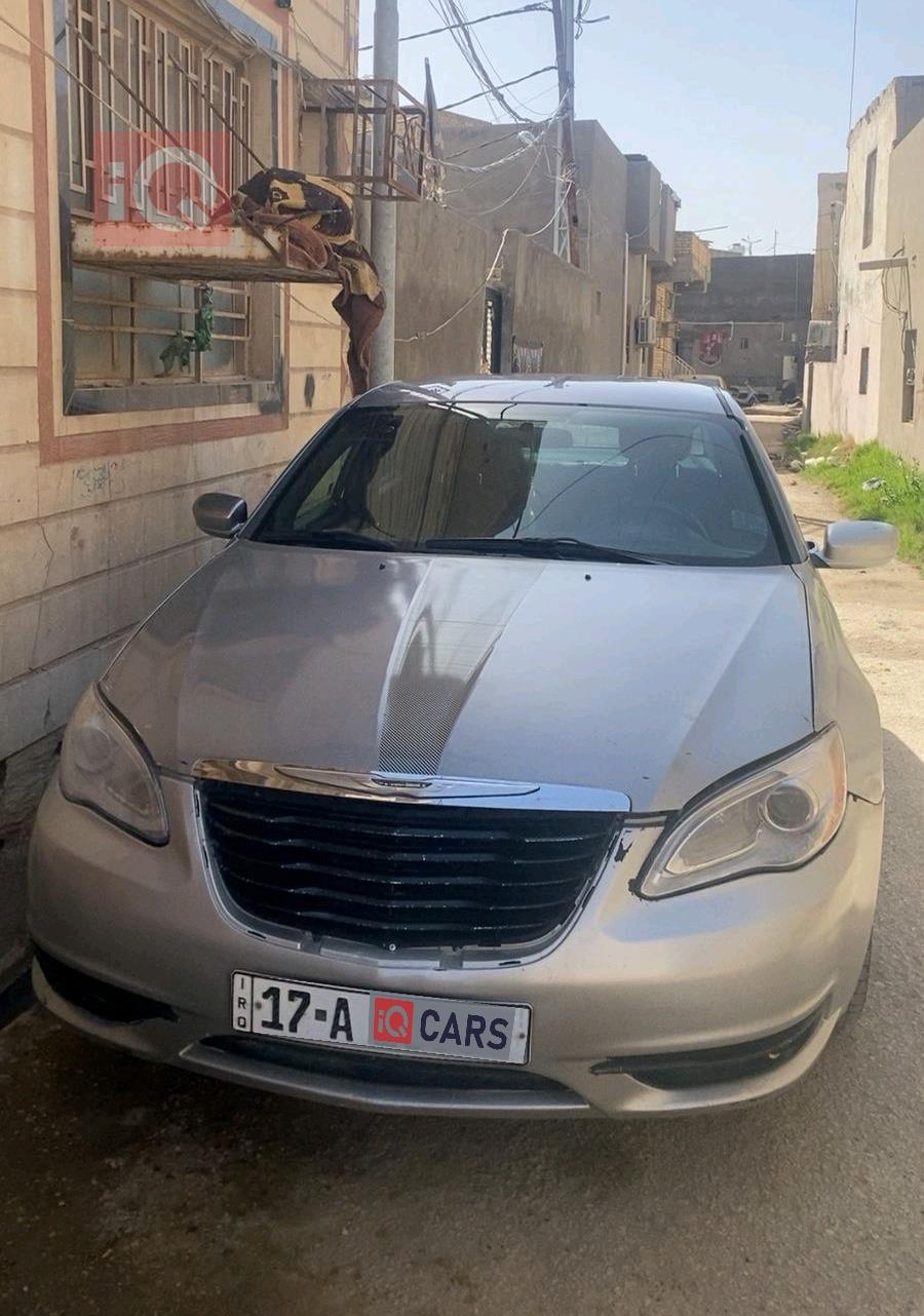 كرايسلر 200